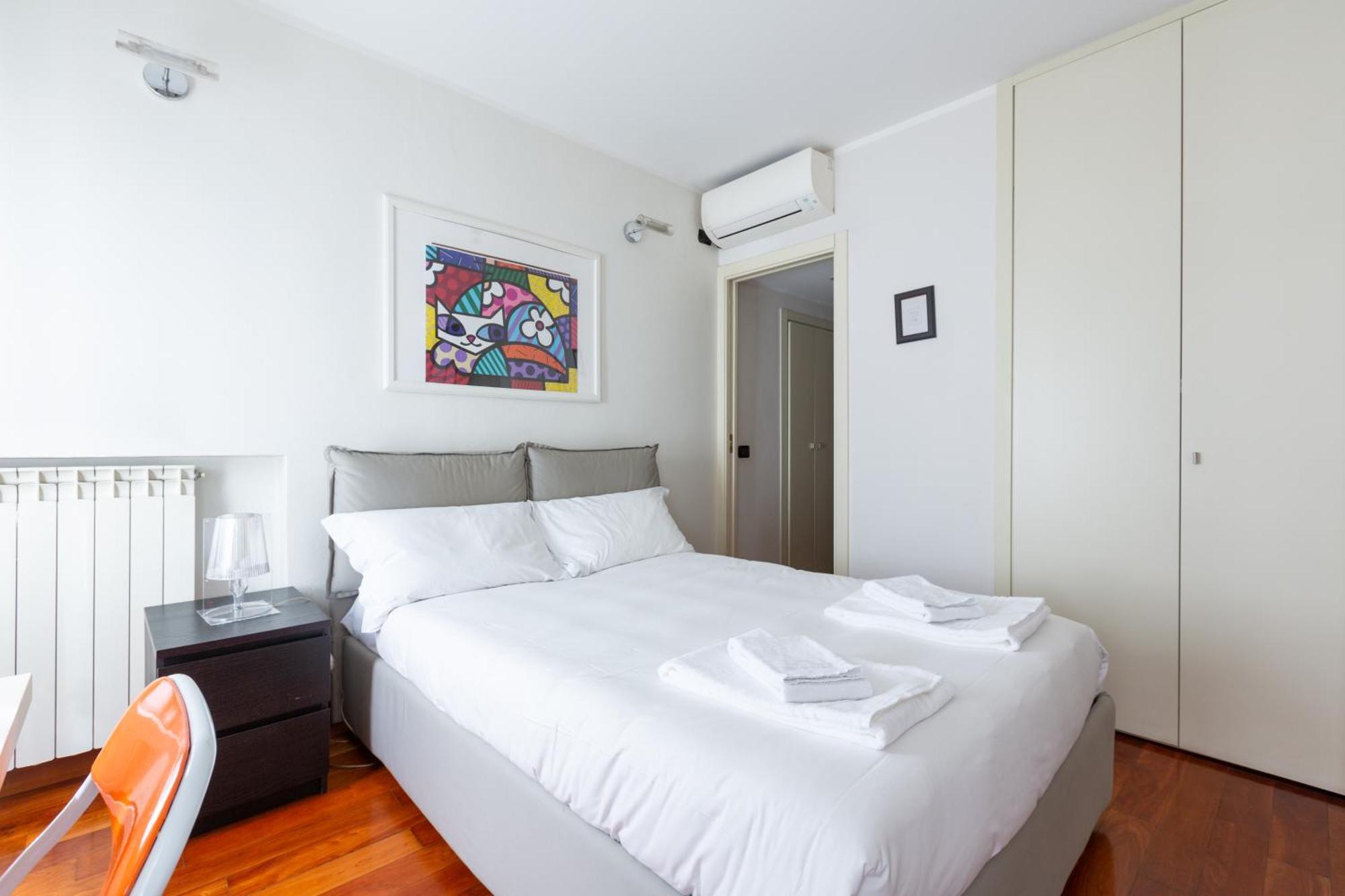 Appartement Cosy Two Bedroom Close To Navigli Milaan