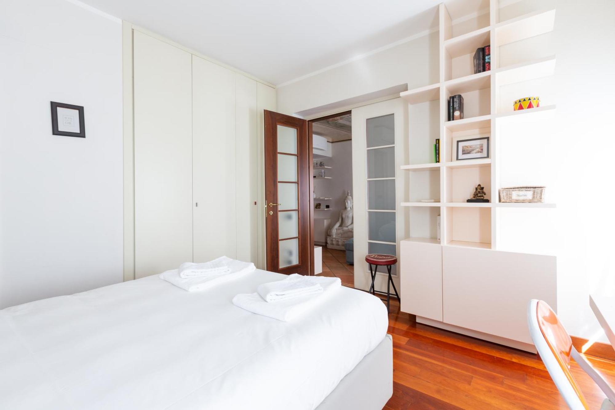 Cosy Two Bedroom Close To Navigli Appartement Milaan