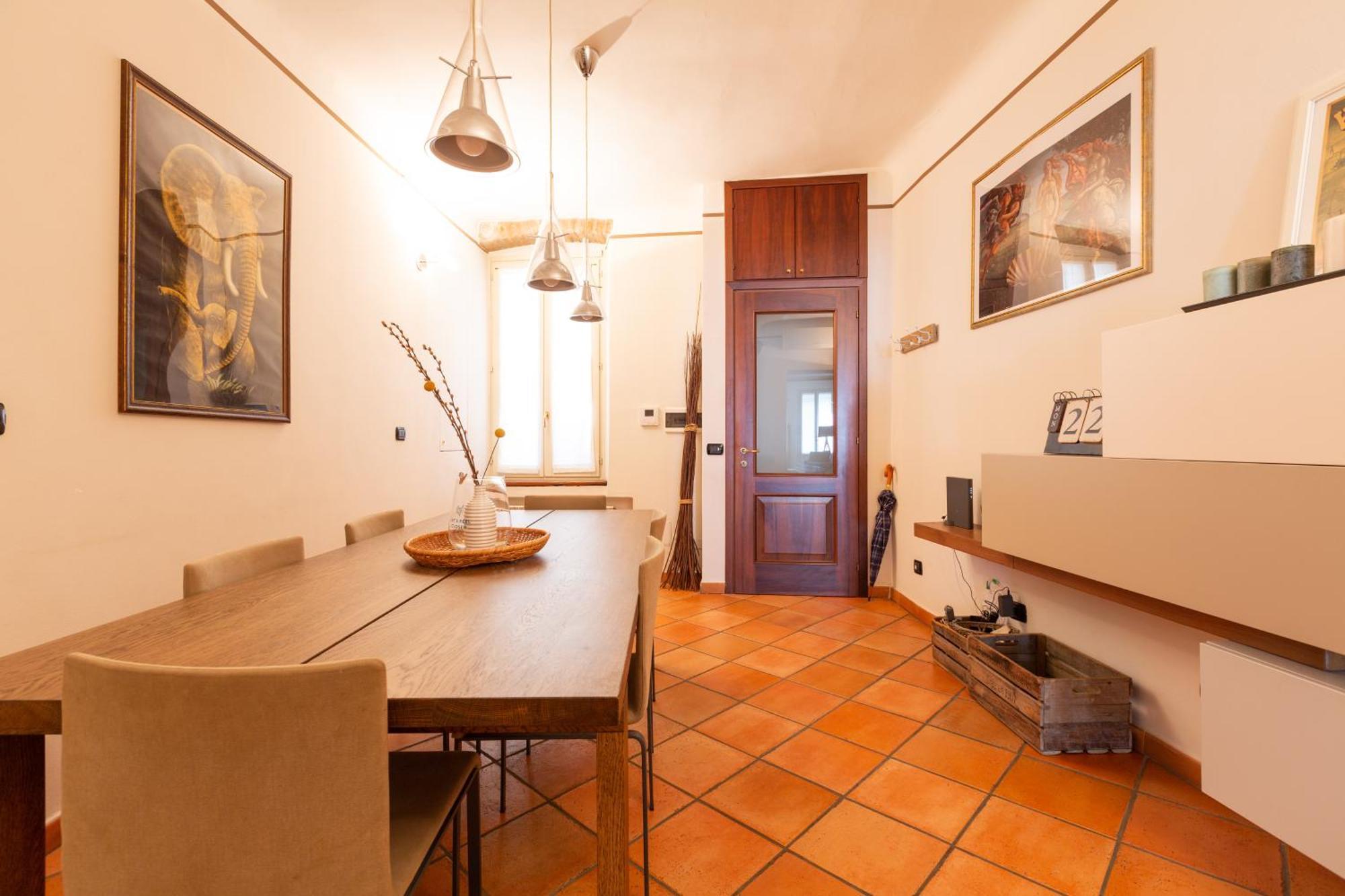Cosy Two Bedroom Close To Navigli Milaan