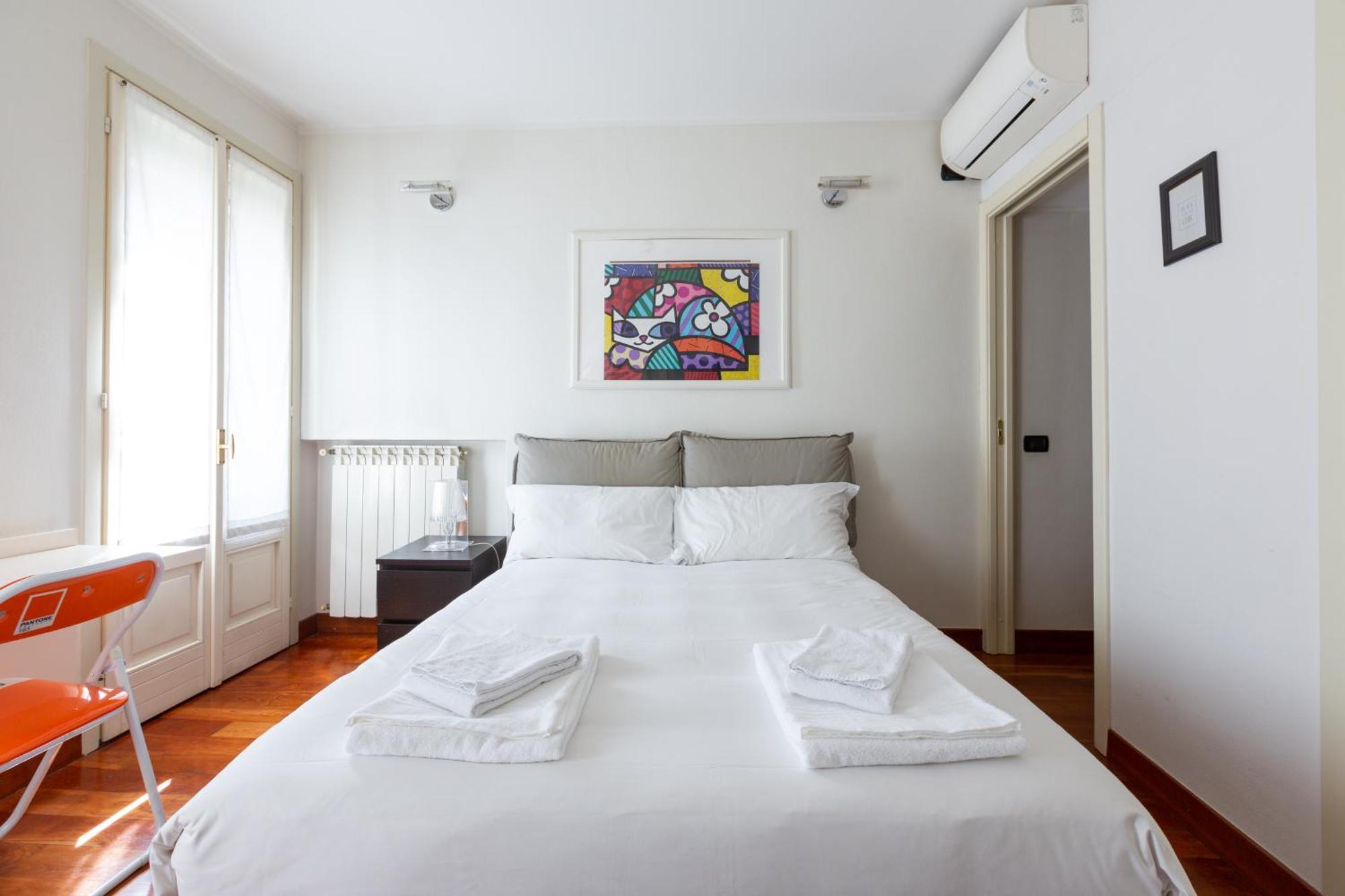Cosy Two Bedroom Close To Navigli Appartement Milaan