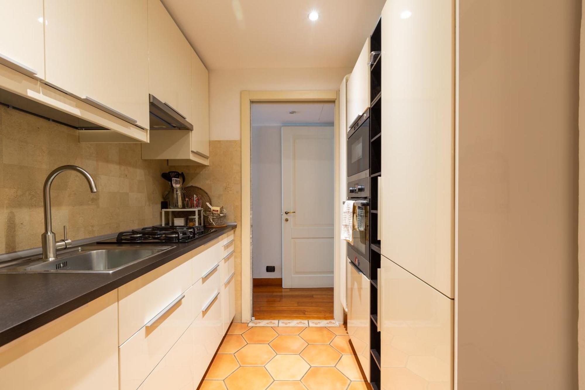Cosy Two Bedroom Close To Navigli * Milaan